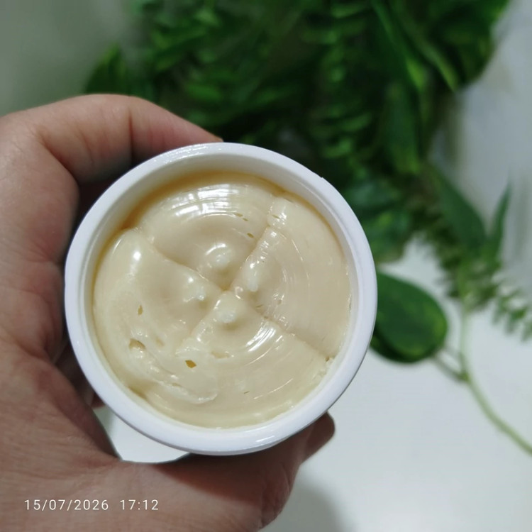 کرم شب اورجینال یاردلی ضد چروک و آبرسان قوی پوست