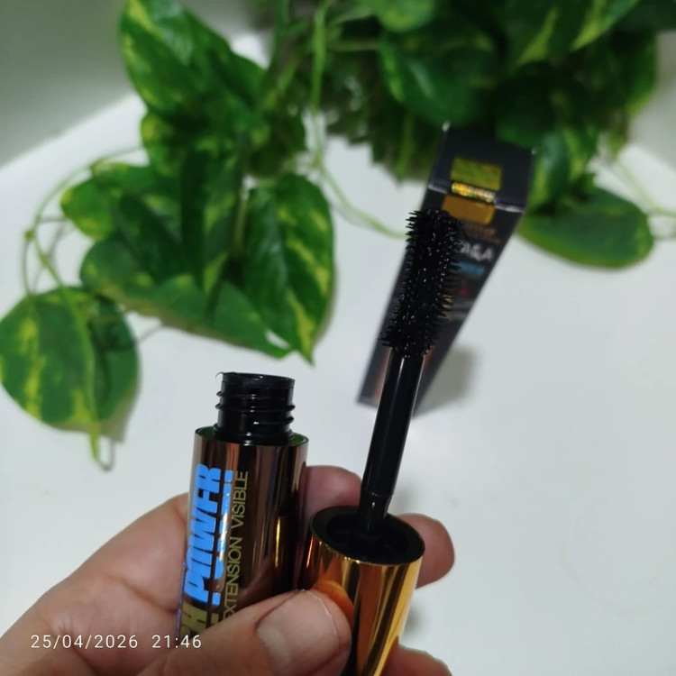 ریمل بلند کننده و حجم دهنده مژه ها کیفیت عالی