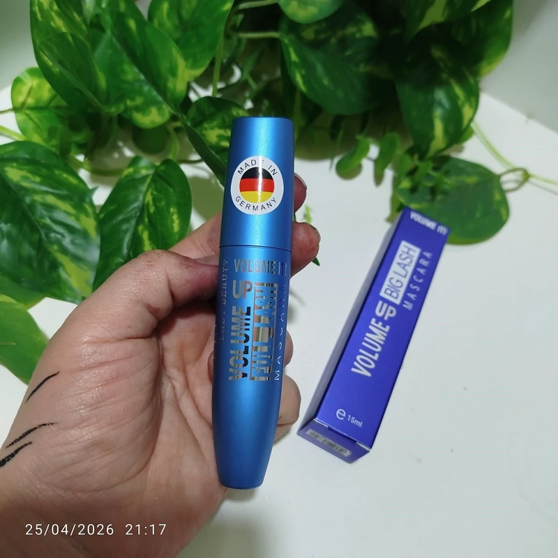 ریمل بل حجم دهنده و پرپشت کننده مژه