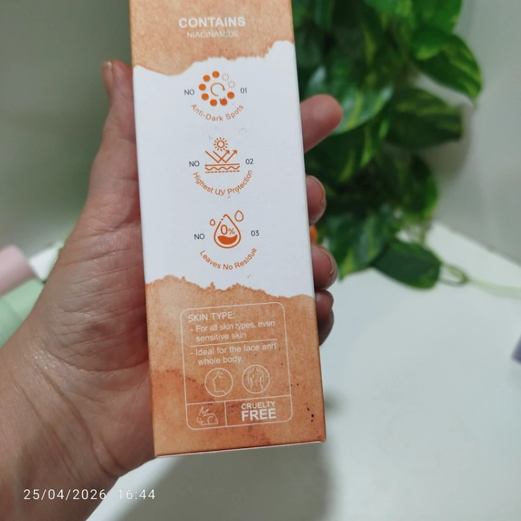 ضد آفتاب روشن کننده استلین spf 50