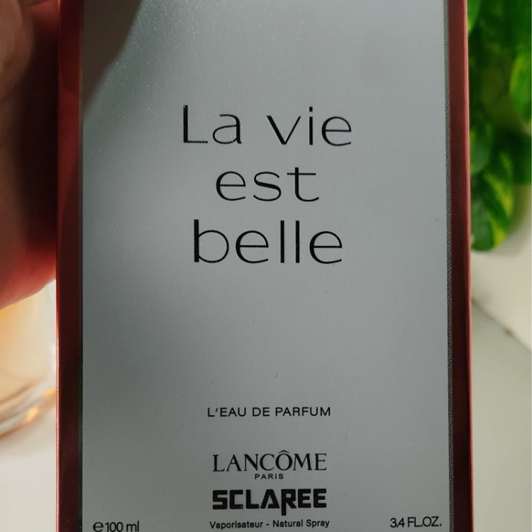 عطر لاوی است بل زنانه