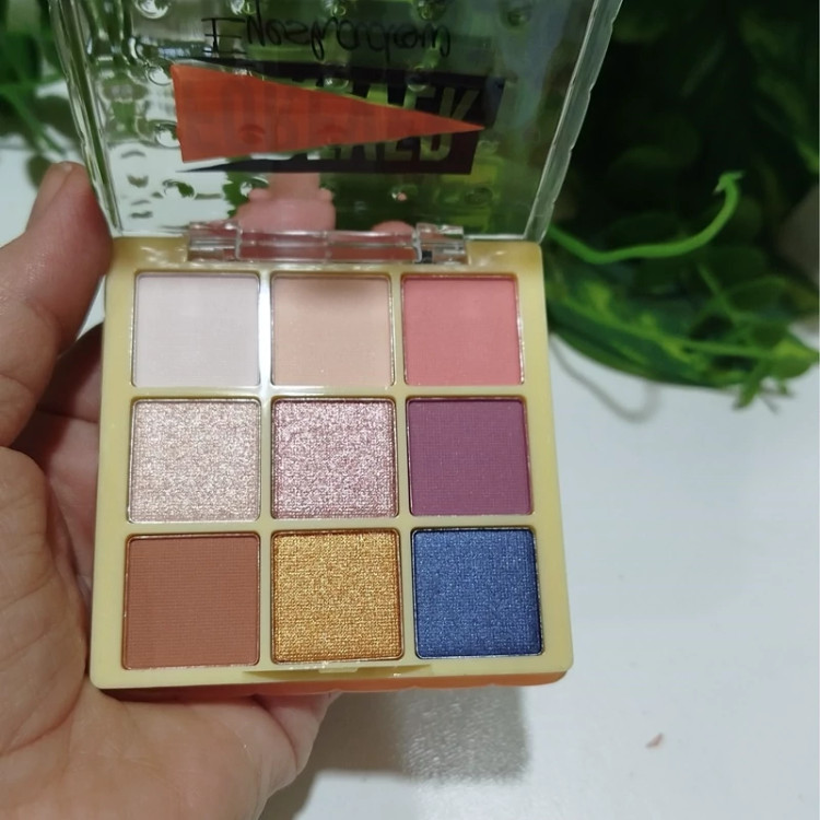 سایه چشم نه رنگ دودوگرل