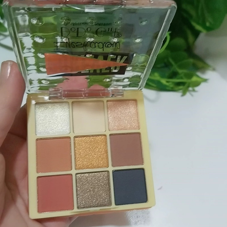 سایه چشم نه رنگ دودوگرل