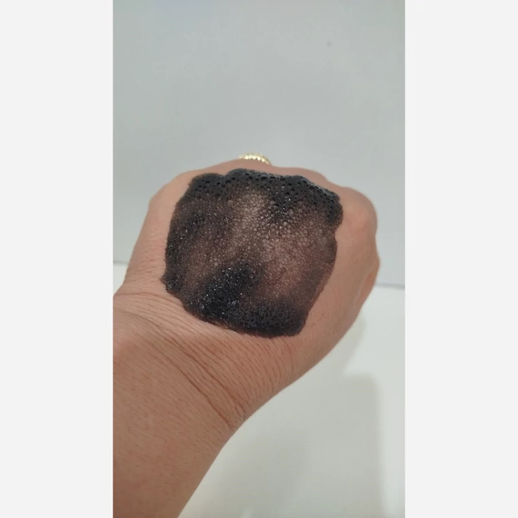 ماسک حبابی روشن کننده پوست و ضد منافذ باز