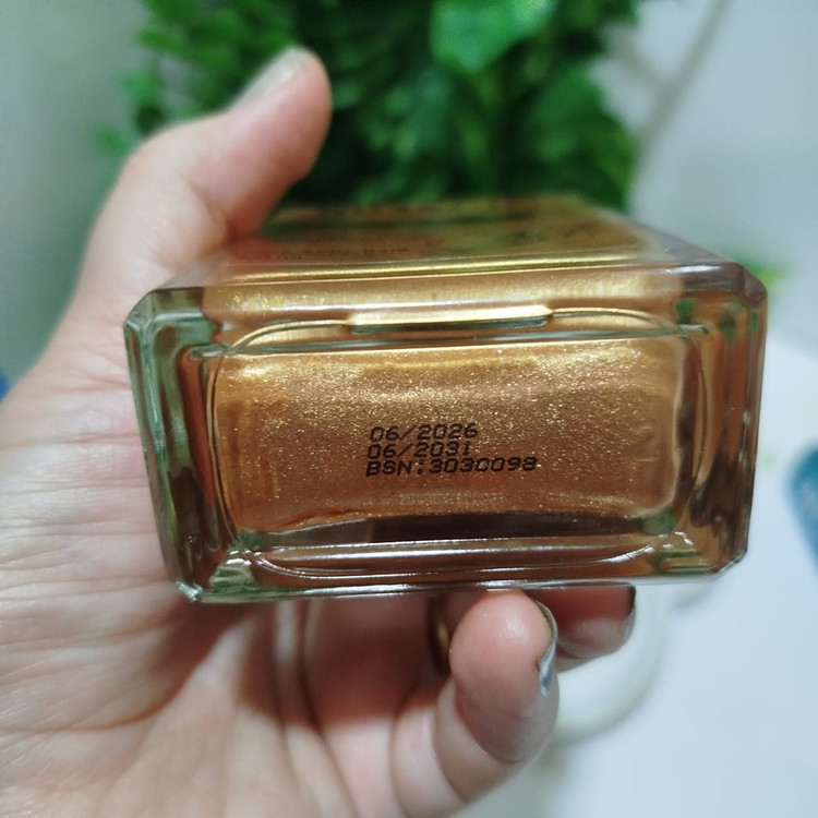شیمر شاین دار صورت ، بدن و مو | روغن بدن شاین دار