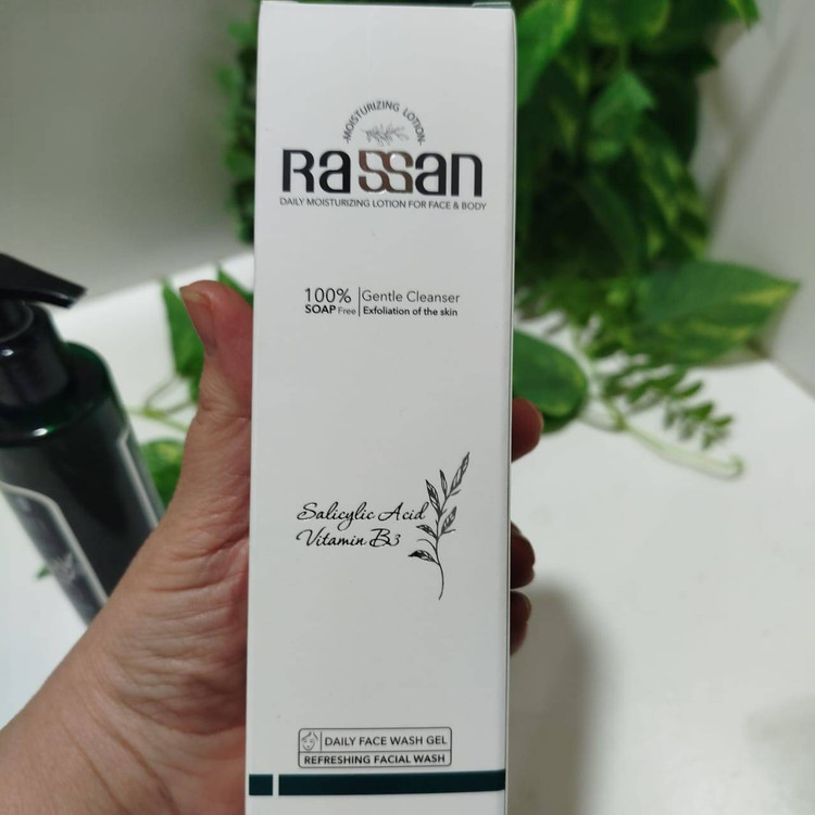 ژل شستشو و شوینده صورت مناسب پوستهای چرب و مستعد آکنه