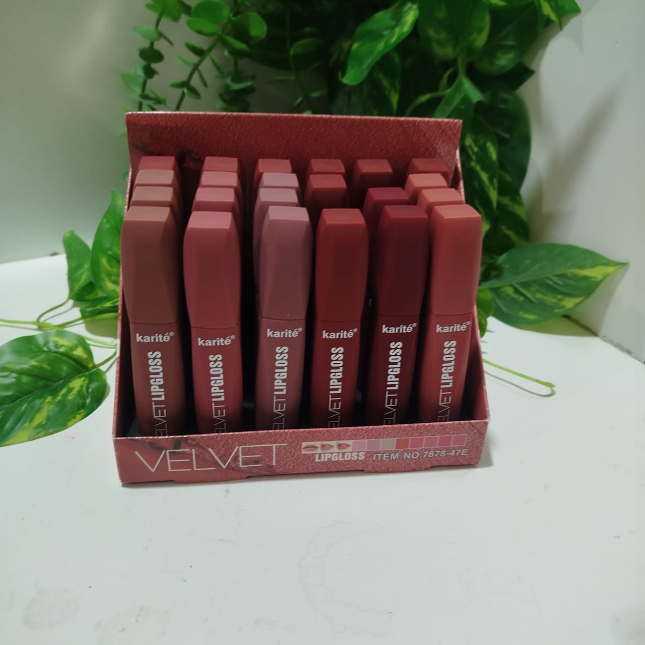 رژلب مایع کاریته در 8 رنگ